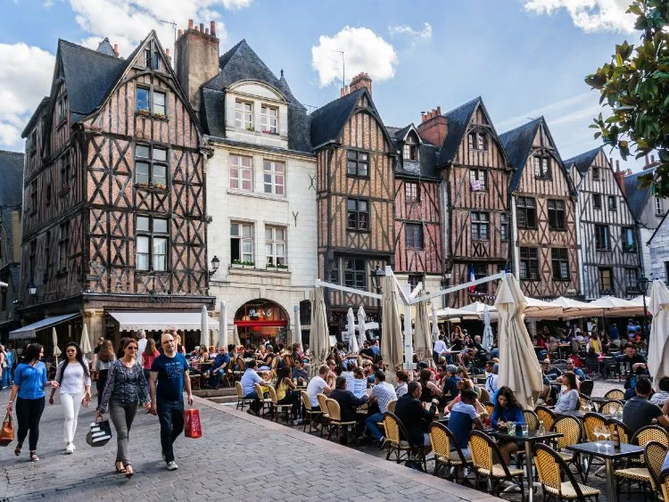 Investissement locatif : pourquoi investir à Tours ?